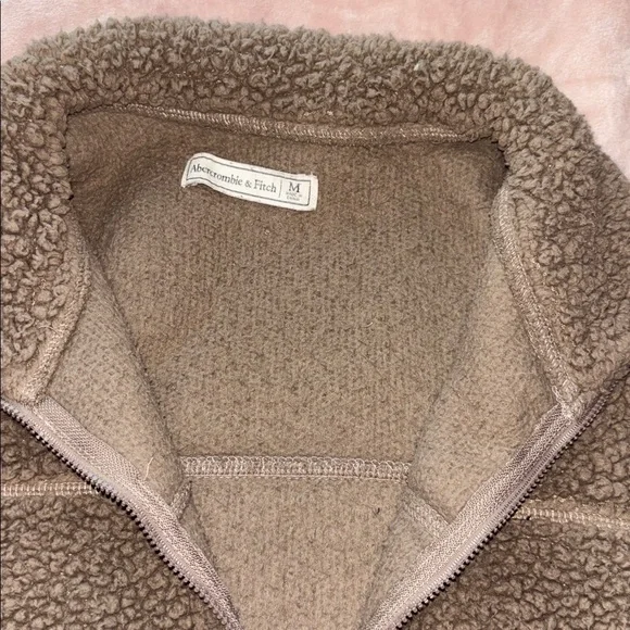 Abercrombie Sherpa - Picture 4 of 5